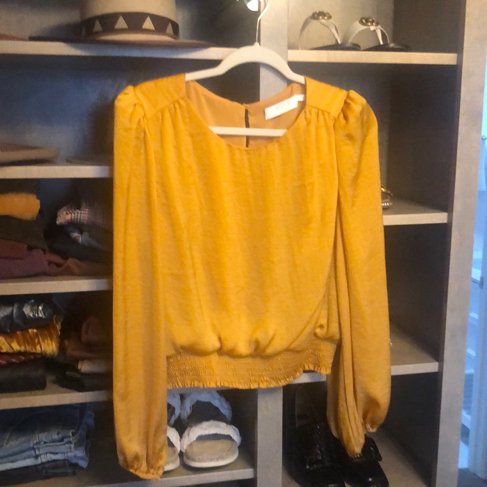 2/$30 Golden yellow puff sleeve blouse
